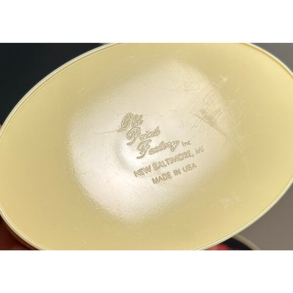 Oval Candy Gift Boxes VTG Plastic - Nostalgic MCM Graphics Set of 2, Made In USA - Picture 8 of 8